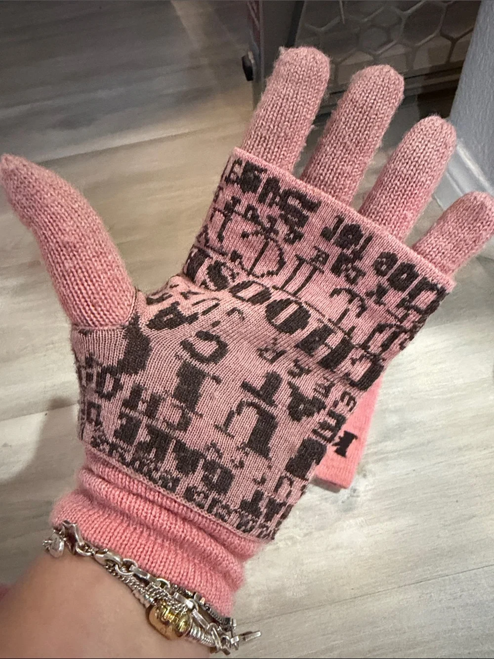 Bird by Juicy Couture Pink Knit Logo Print Gloves